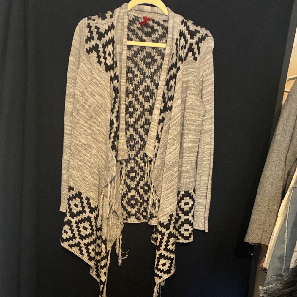 Geometric Patterned Gray and Black Women's Sweater